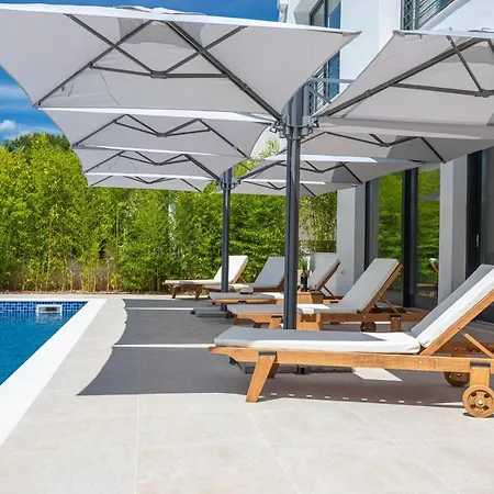 Bamboo With The Heated Pool * מאלינסקה